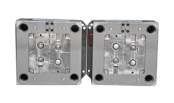 在注塑模具設(shè)計(jì)中，夾緊力是一個(gè)決定性因素嗎？