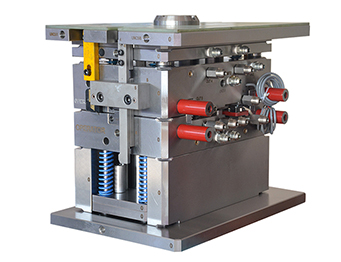  汽車電池蓋注塑模具的創(chuàng)新對汽車行業(yè)的影響。