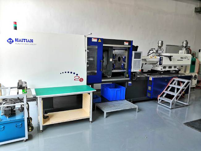 銘洋宇通精密模具加工注塑廠(chǎng)