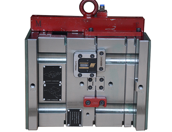 模具設(shè)計與制造