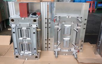 塑膠模具在何情況下必須使用熱流道？