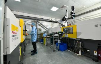 PEEK 注塑與精密模具：賦能人形機(jī)器人核心關(guān)節(jié)，銘洋宇通如何突破 0.01mm 精度壁壘，成為 AI 時(shí)代的可靠伙伴？